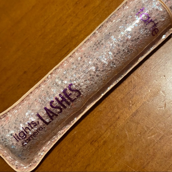 Tarte Lights, Camera, Lashes 4-in-1 Mascara - Picture 3 of 8